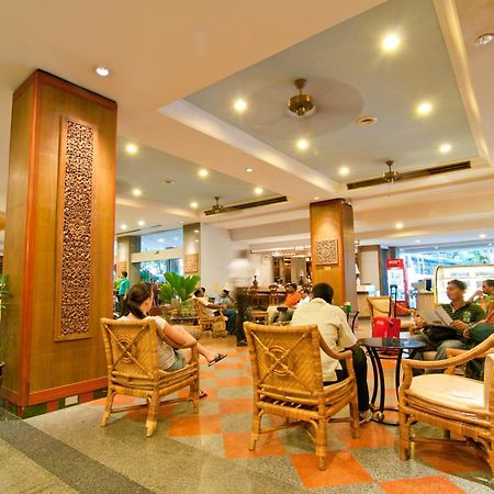 Golden Beach Hotel Pattaya Buitenkant foto