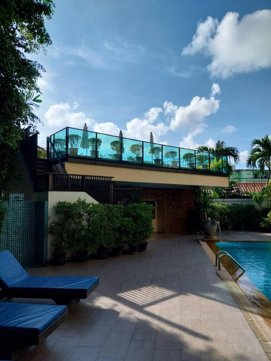 Golden Beach Hotel Pattaya Buitenkant foto