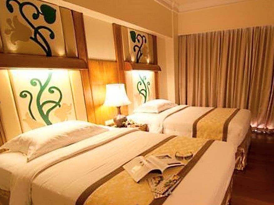 Golden Beach Hotel Pattaya Buitenkant foto