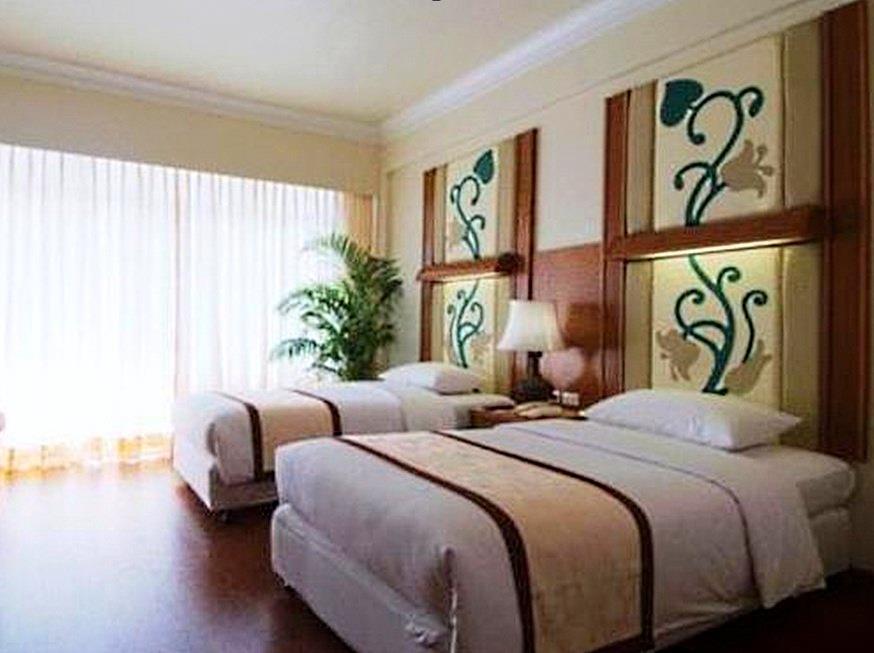 Golden Beach Hotel Pattaya Buitenkant foto