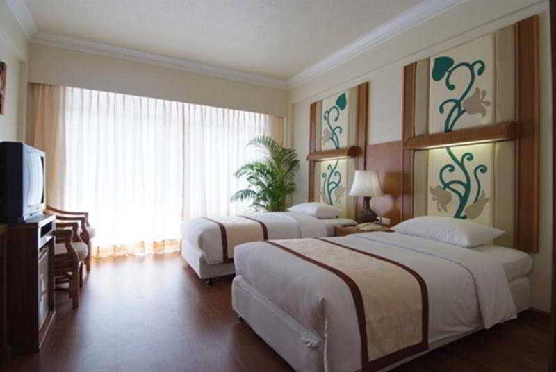 Golden Beach Hotel Pattaya Kamer foto